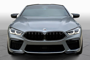 2023 BMW M8