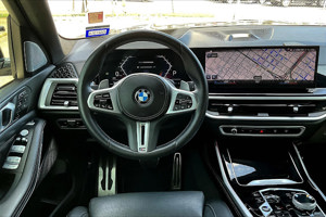 2023 BMW X7