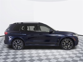 2022 BMW X7