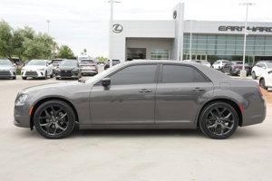 2021 Chrysler 300