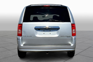 2010 Chrysler Town &amp;amp; Country