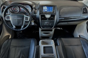 2012 Chrysler Town &amp;amp; Country