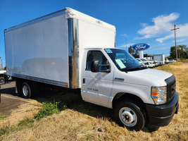 2022 Ford E-450SD