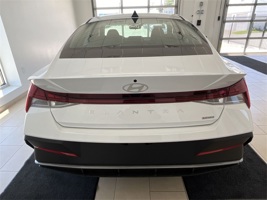 2024 Hyundai Elantra Hybrid