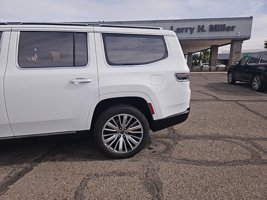 2023 Jeep Grand Wagoneer