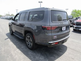 2022 Jeep Wagoneer