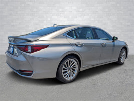 2019 Lexus ES