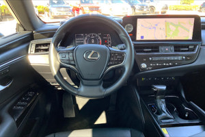 2023 Lexus ES