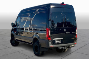 2024 Mercedes Benz Sprinter