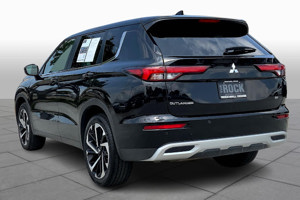 2023 Mitsubishi Outlander