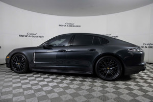 2023 Porsche Panamera