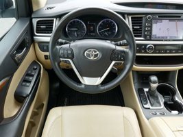 2017 Toyota Highlander