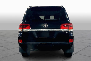 2016 Toyota Land Cruiser