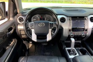 2014 Toyota Tundra Platinum CrewMax 5.7L V8 6-Spd AT