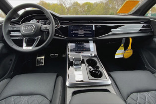2025 Audi SQ7
