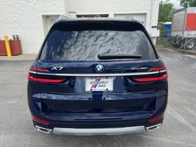 2025 BMW X7