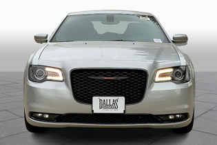 2023 Chrysler 300