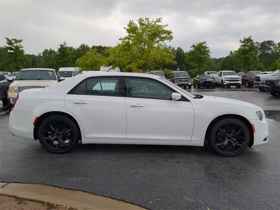 2021 Chrysler 300