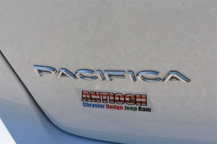 2024 Chrysler Pacifica Hybrid