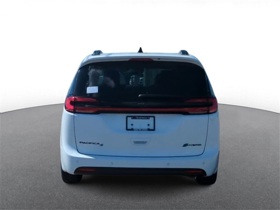 2024 Chrysler Pacifica Hybrid