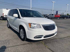 2016 Chrysler Town &amp; Country