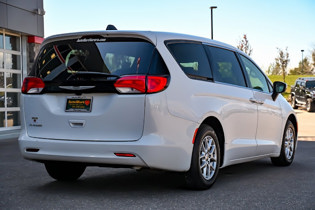 2023 Chrysler Voyager