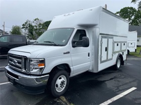 2025 Ford E-350SD