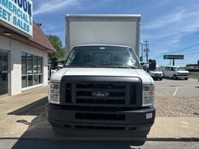 2022 Ford E-350SD