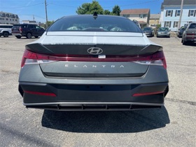 2024 Hyundai Elantra