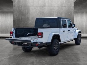 2024 Jeep Gladiator