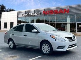 2017 Nissan VERSA