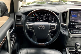 2016 Toyota Land Cruiser