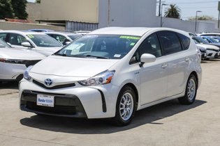 2017 Toyota Prius v