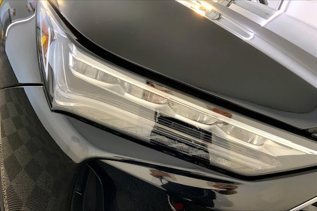 2022 Acura MDX w/Technology Package