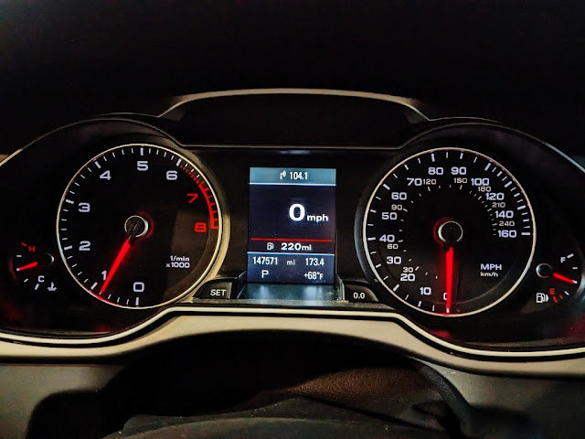 2014 Audi A4 4dr Sdn Auto quattro 2.0T Premium