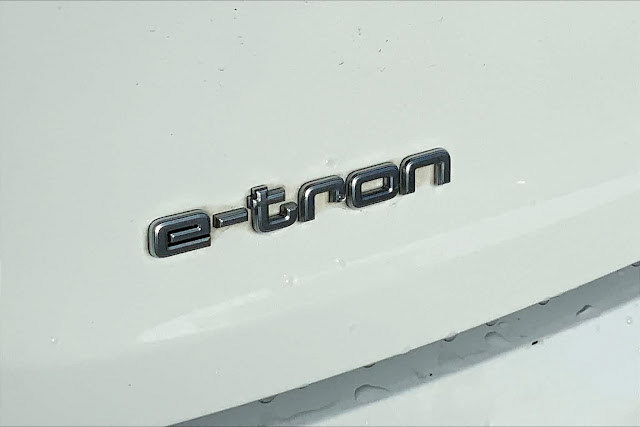 2022 Audi e-tron Sportback S line Premium Plus