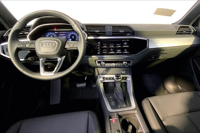 2024 Audi Q3 S line Premium