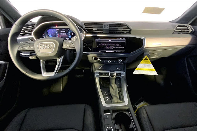 2024 Audi Q3 S line Premium