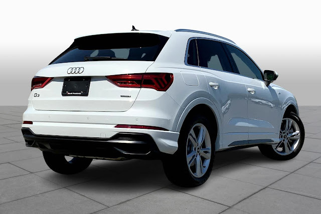 2021 Audi Q3 S line Premium Plus