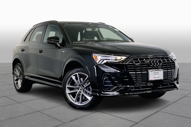 2024 Audi Q3 S line Premium Plus