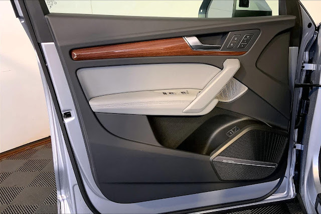 2024 Audi Q5 Premium Plus