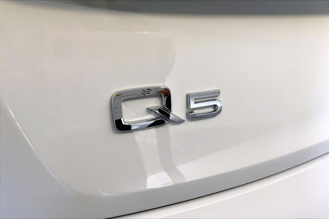 2024 Audi Q5 S line Premium Plus