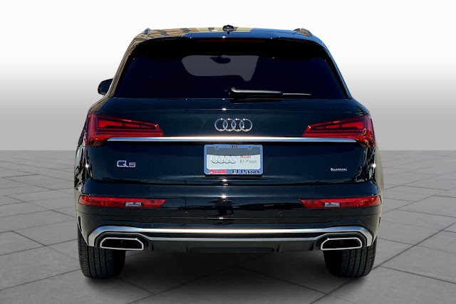 2023 Audi Q5 S line Premium Plus