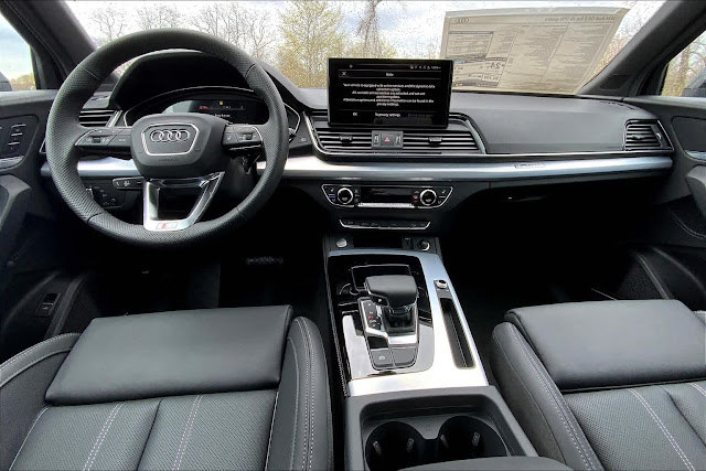 2024 Audi Q5 S line Premium Plus