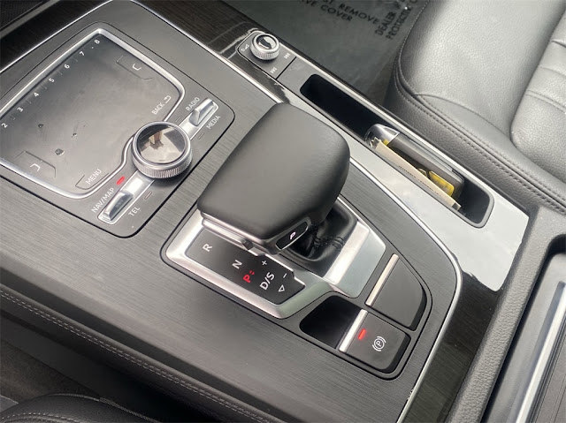 2020 Audi Q5 e 55 Premium Plus