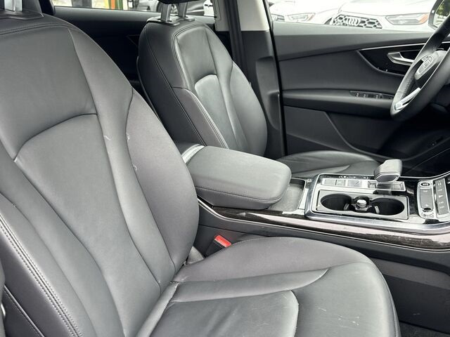 2023 Audi Q7 45 Premium