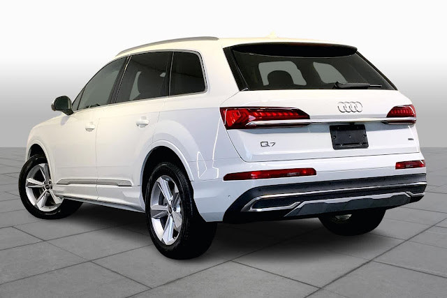 2023 Audi Q7 Premium Plus