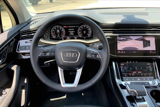 2024 Audi Q7 Premium Plus