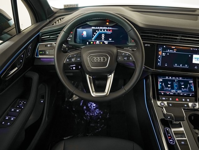 2024 Audi Q7 45 Premium Plus