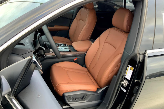 2024 Audi Q8 Premium Plus